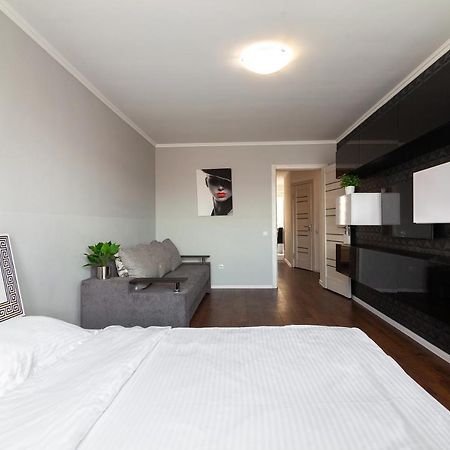 Leogrand Apartments On Svobody 리비프 외부 사진