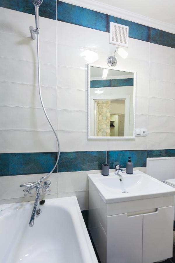Leogrand Apartments On Svobody 리비프 외부 사진